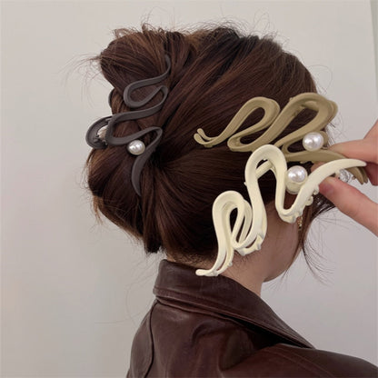 2023 Retro Korea Large Wave Grab Clip Frosted Acrylic Hair Clip Shark Clip Headdress Ladies Girls Fashion Hair Accessories
